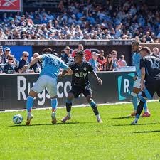 AC米兰轻松战胜维罗纳 吉奥瓦尼表现引发热议